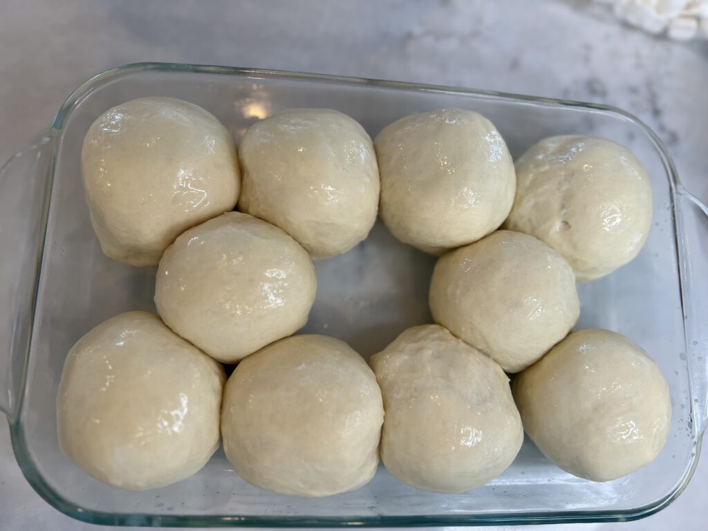 The best pull apart sourdough discard dinner rolls [egg free]