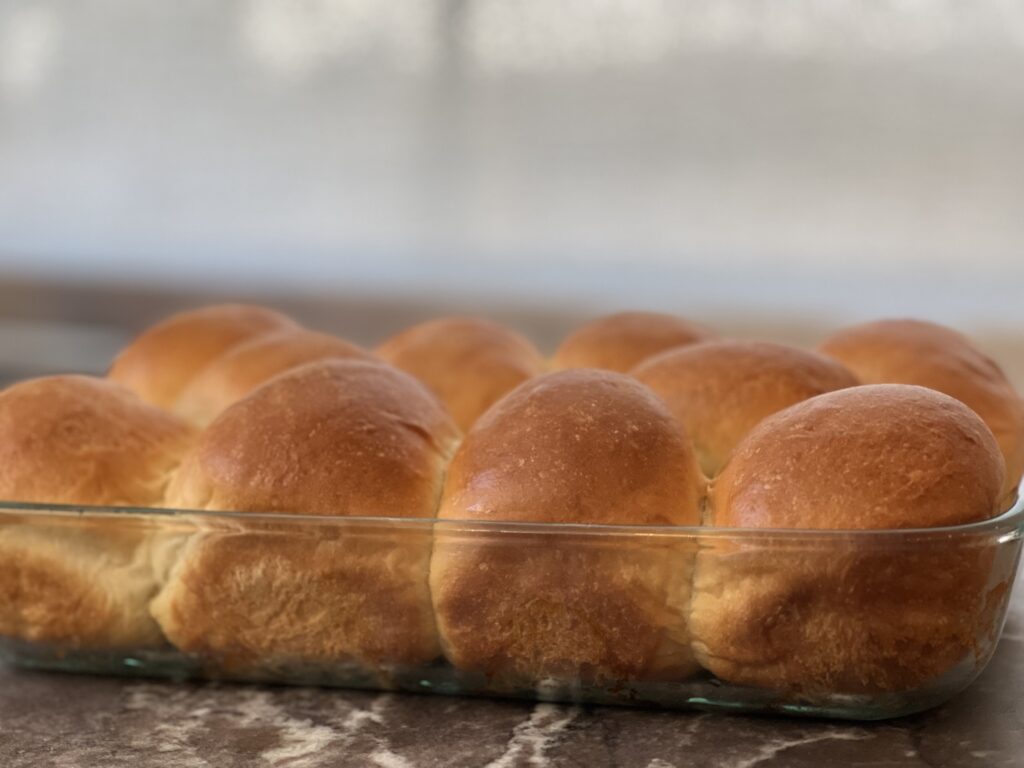 The best pull apart sourdough discard dinner rolls [egg free]
