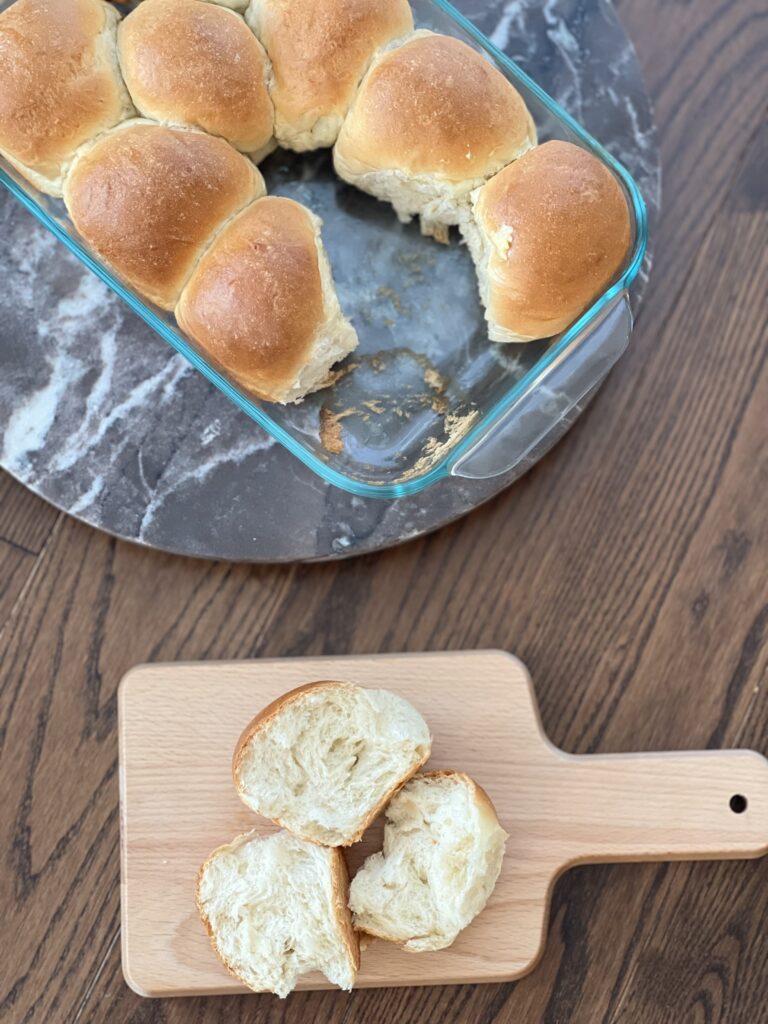 The best pull apart sourdough discard dinner rolls [egg free]
