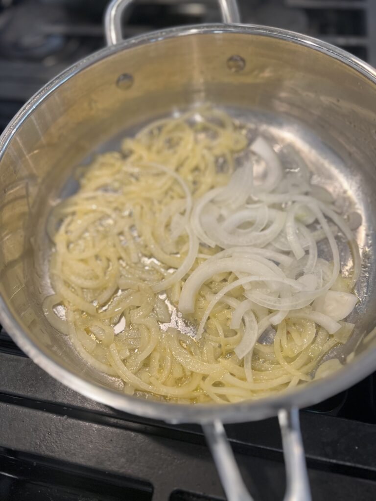 Mashed potatoes with caramelized onions [dairy free option]