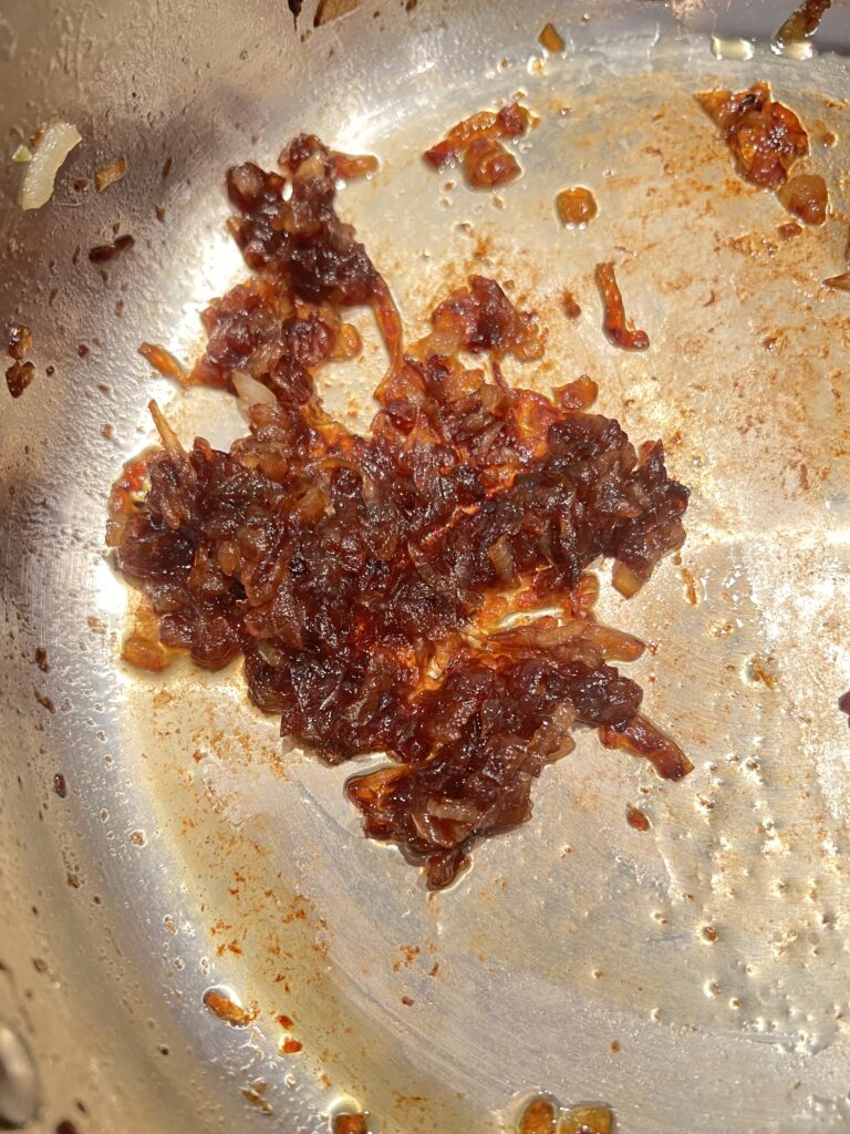 Mashed potatoes with caramelized onions [dairy free option]